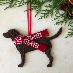 Lee más sobre el artículo 3 trucos para evitar que tu perro tire el árbol de Navidad