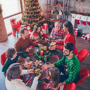 Cómo debemos sentarnos en la mesa de Navidad