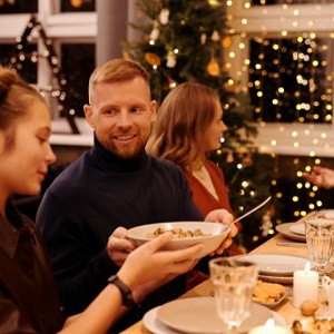 Lee más sobre el artículo ¿Cómo hacer una lista de invitados para la cena de Navidad?