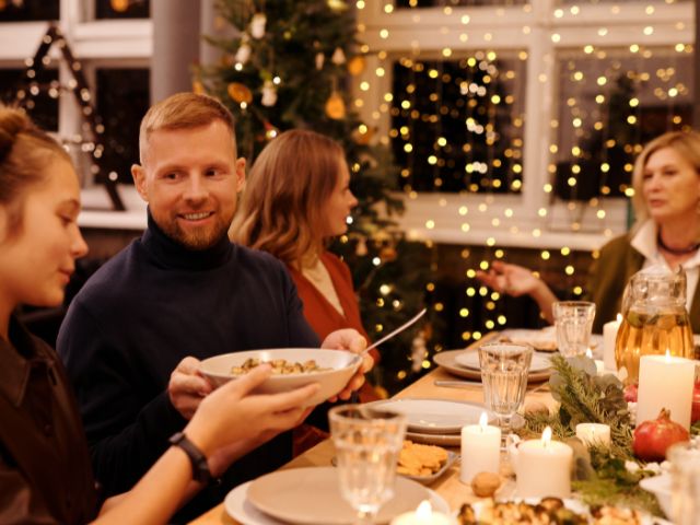 A quién invitar para la cena de Navidad